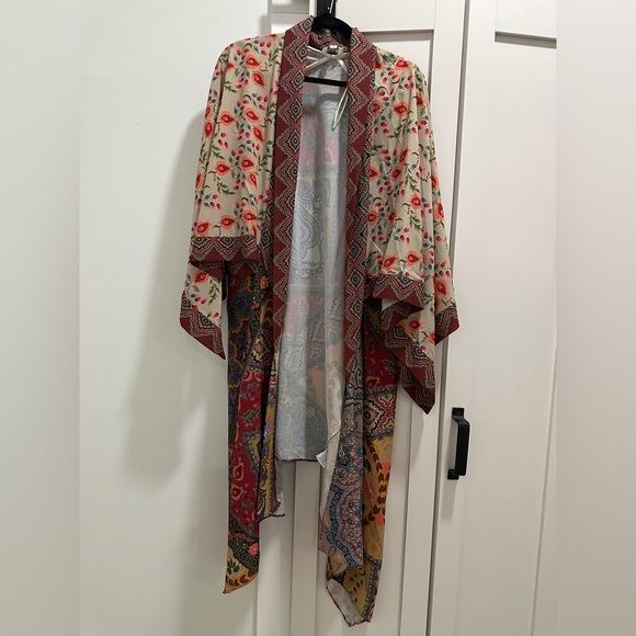 Umgee Tops - Umgee Paisley Kimono with Red and Green Accents